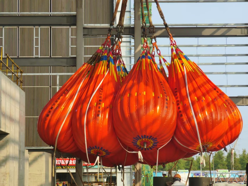 門式起重機負(fù)荷試驗.jpg